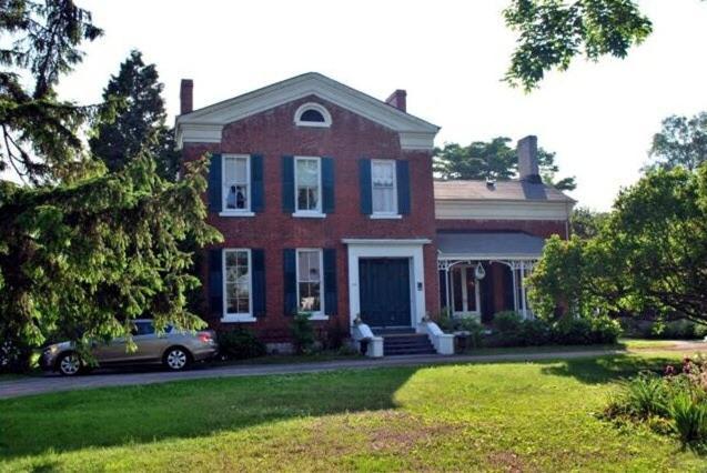 Mackechnie House Panzió Cobourg Kültér fotó