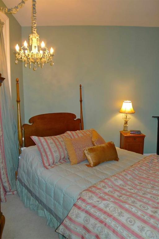 Mackechnie House Panzió Cobourg Kültér fotó